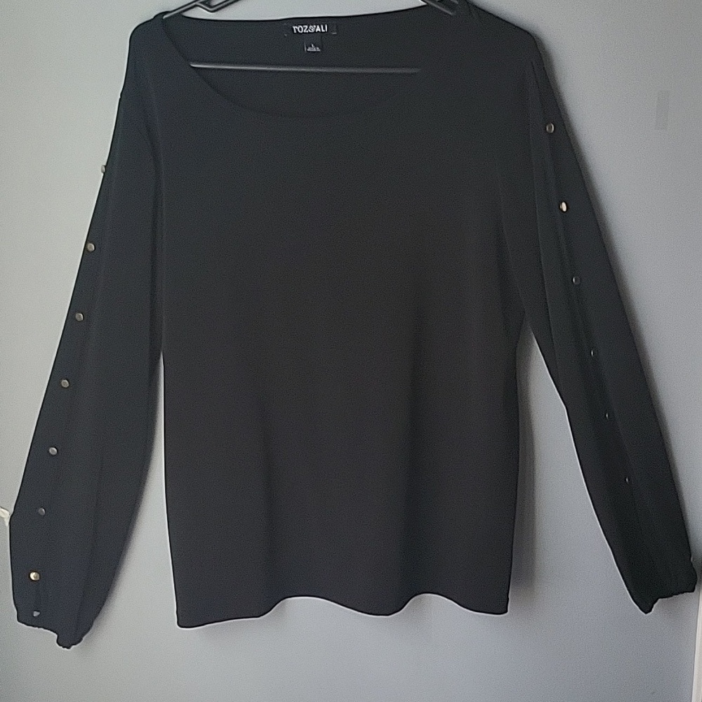 roz & ali black knit top